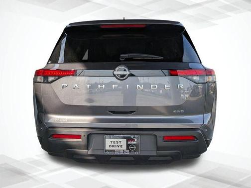 2025 Nissan Pathfinder SV