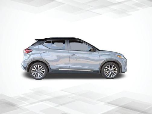 Gray 2021 Nissan Kicks SR