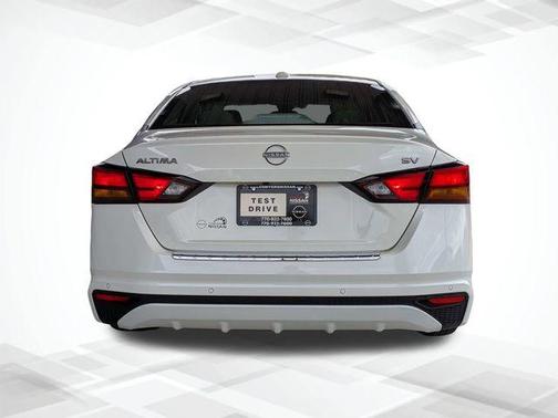 White 2023 Nissan Altima 2.5 SV