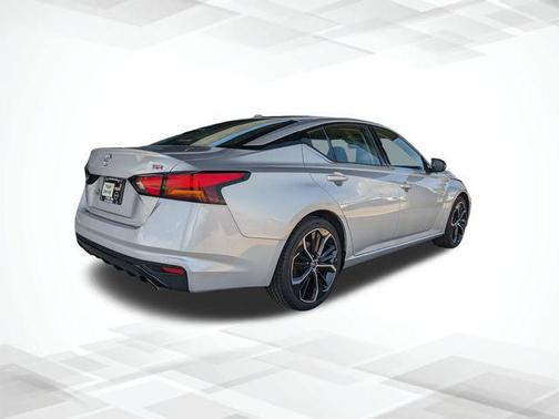 2023 Nissan Altima SR FWD