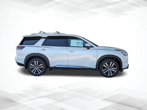 2025 Nissan Pathfinder Platinum FWD
