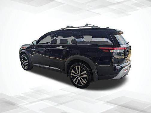 2024 Nissan Pathfinder Platinum FWD