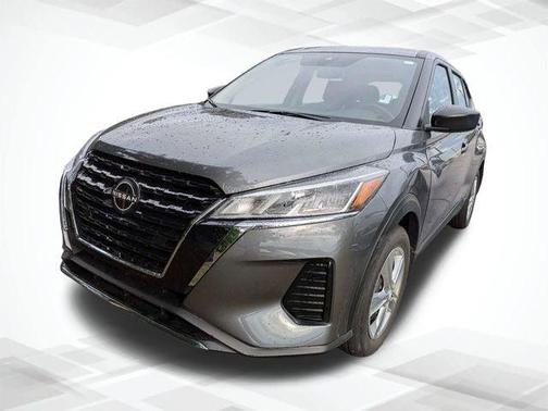 Gun Metallic 2025 Nissan Kicks S