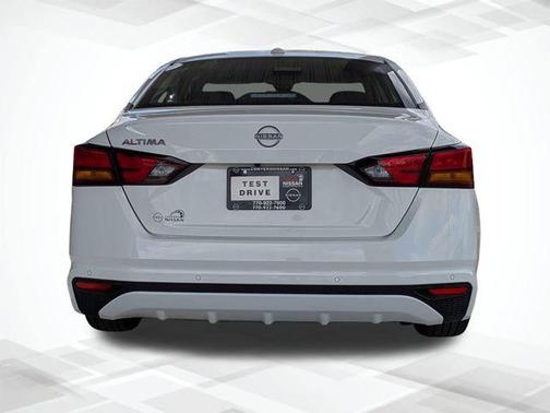 Glacier White 2025 Nissan Altima SV