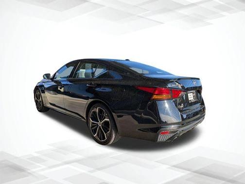 Super Black 2024 Nissan Altima 2.5 SR