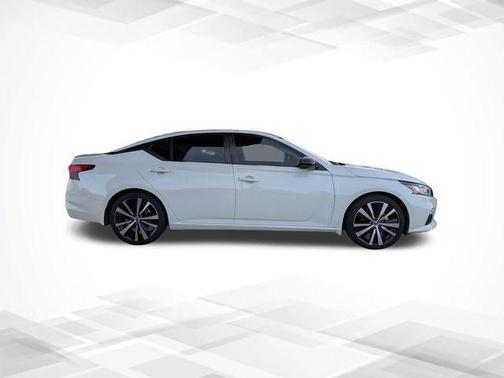 2021 Nissan Altima 2.0 SR