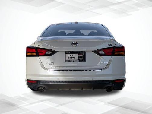 2021 Nissan Altima 2.0 SR