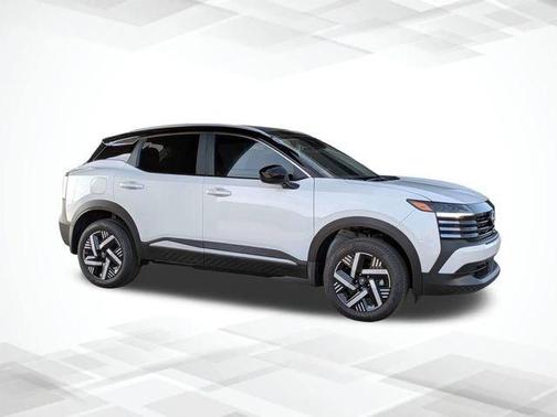 2t Wht Blk Roof 2026 Nissan Kicks SV