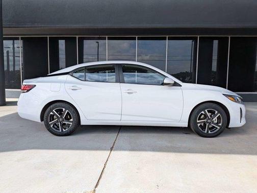Cloud White 2025 Nissan Sentra SV