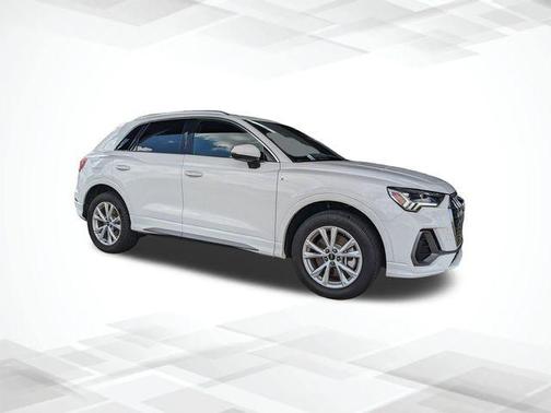 2023 Audi Q3 S line Premium