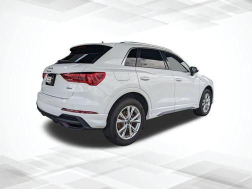 2023 Audi Q3 S line Premium