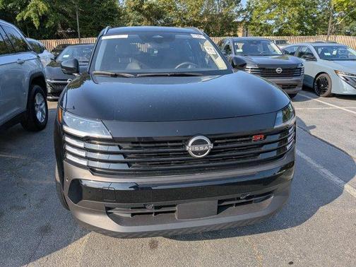 Super Black 2025 Nissan Kicks SR