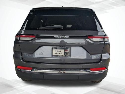 2023 Jeep Grand Cherokee Laredo