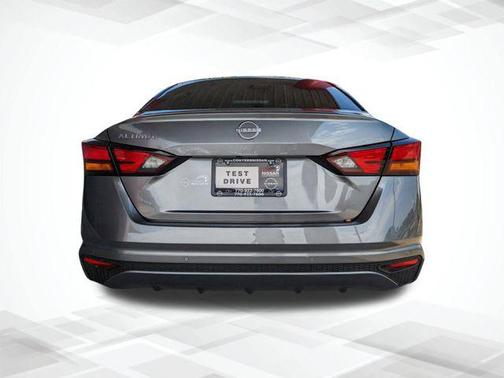 2025 Nissan Altima S FWD