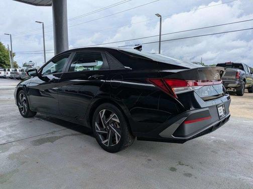 Black 2025 Hyundai ELANTRA SEL Sport