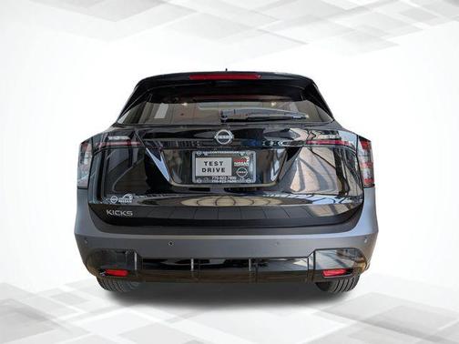 Super Black 2026 Nissan Kicks SV