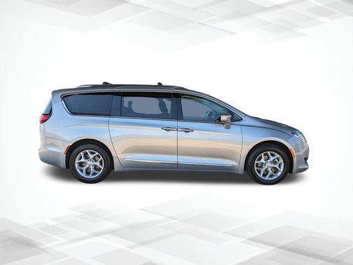 2019 Chrysler Pacifica Touring-L Plus