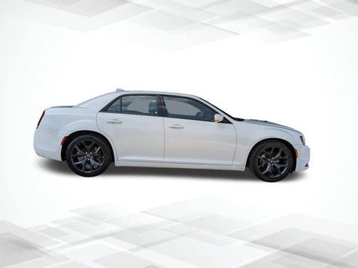 2022 Chrysler 300 S