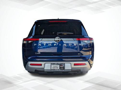 2025 Nissan Pathfinder SL FWD
