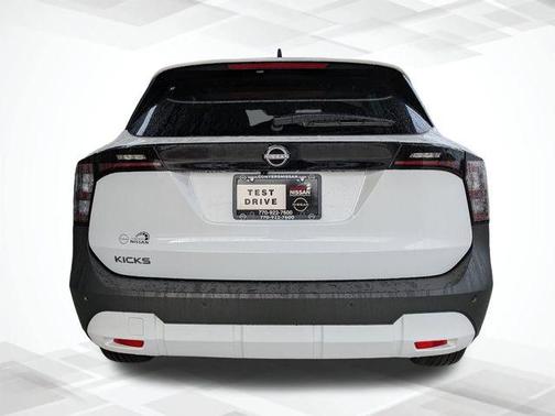 Fresh Powder 2026 Nissan Kicks SV