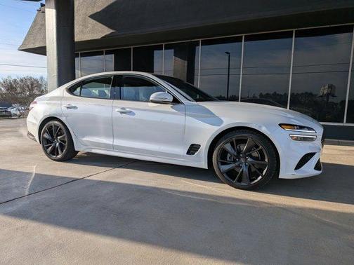 2023 Genesis G70 2.0T