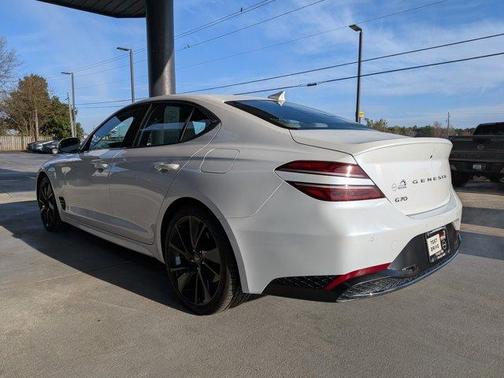 2023 Genesis G70 2.0T