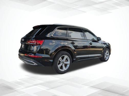 2024 Audi Q7 45 Premium Plus