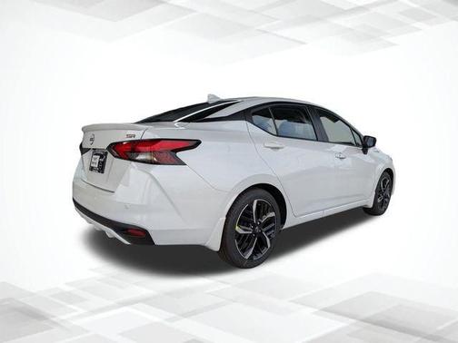 2025 Nissan Versa 1.6 SR