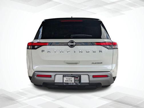 2024 Nissan Pathfinder Platinum FWD