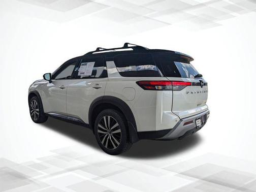 2024 Nissan Pathfinder Platinum FWD