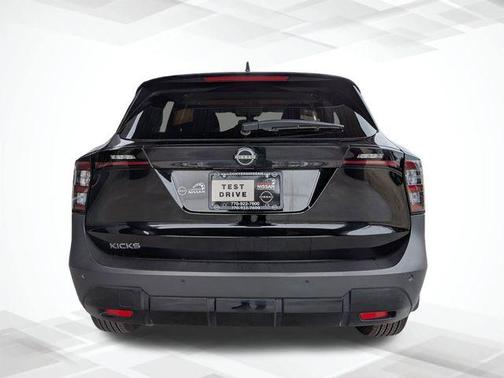 2025 Nissan Kicks SV