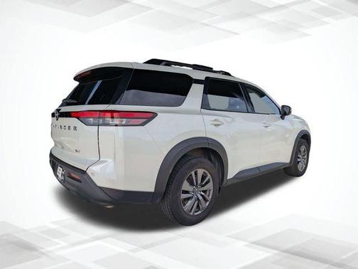 Pearl White 2024 Nissan Pathfinder SV