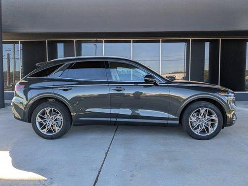 2025 Genesis GV70 2.5T