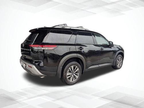 Super Black 2025 Nissan Pathfinder SL