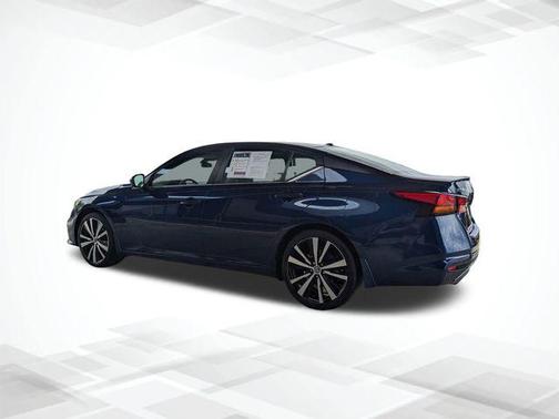 2021 Nissan Altima SR FWD