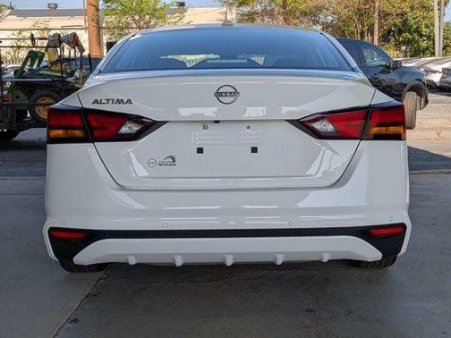 Glacier White 2025 Nissan Altima SV
