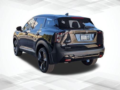 Super Black 2026 Nissan Kicks SR