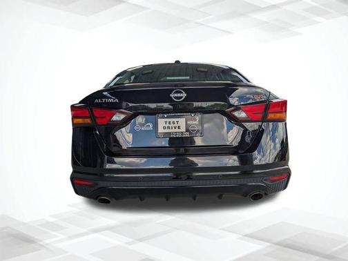2023 Nissan Altima SR FWD