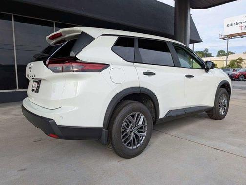 Glacier White 2026 Nissan Rogue S