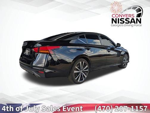 2022 Nissan Altima SR FWD