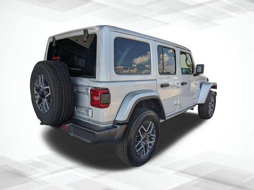 2024 Jeep Wrangler 4-Door Sahara 4x4