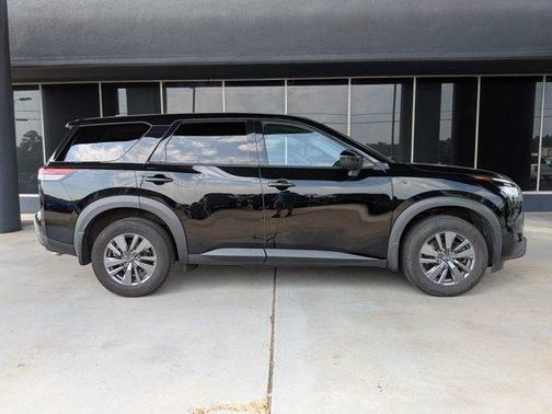 Black 2023 Nissan Pathfinder S