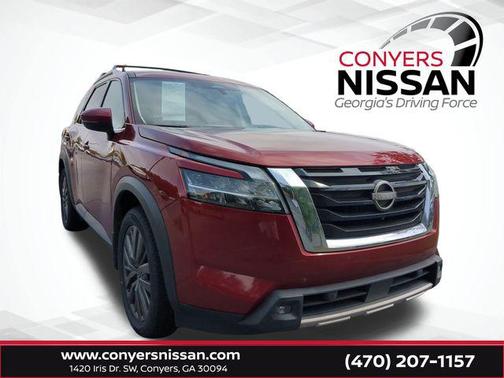 2022 Nissan Pathfinder SL 2WD