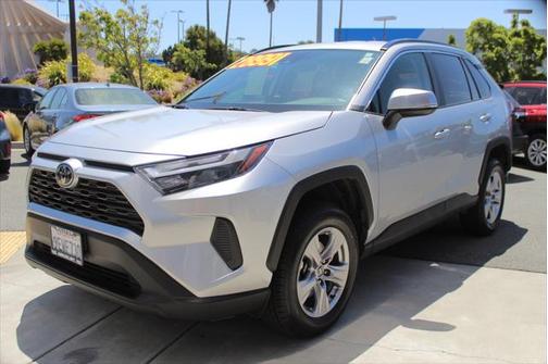 2023 Toyota RAV4 XLE
