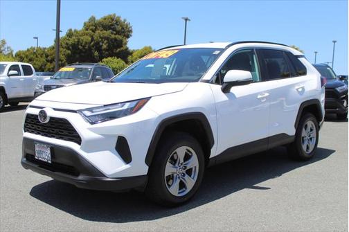 2023 Toyota RAV4 XLE