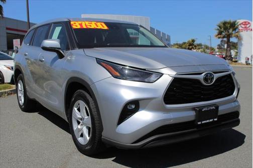 2024 Toyota Highlander LE