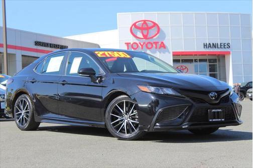 2024 Toyota Camry SE