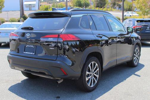 2023 Toyota Corolla Cross XLE