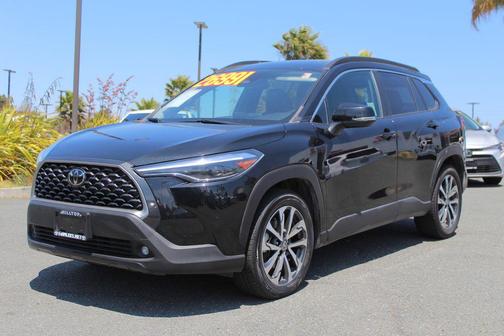 2023 Toyota Corolla Cross XLE