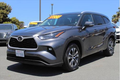 2023 Toyota Highlander XLE